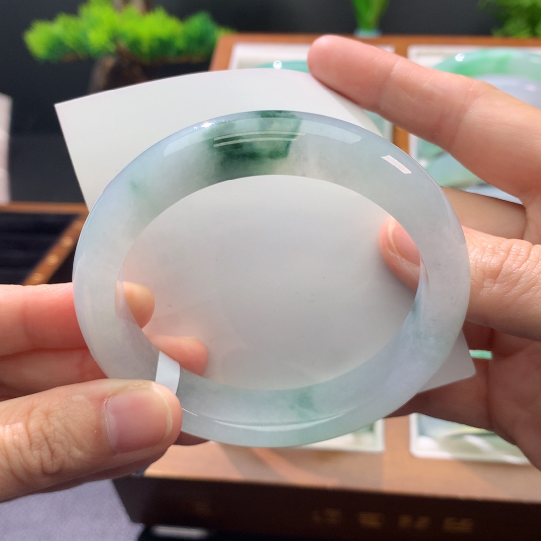 翡翠未镶嵌手镯闪购 3