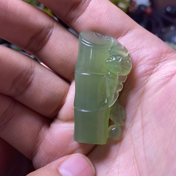 岫玉岫玉颈饰未镶嵌