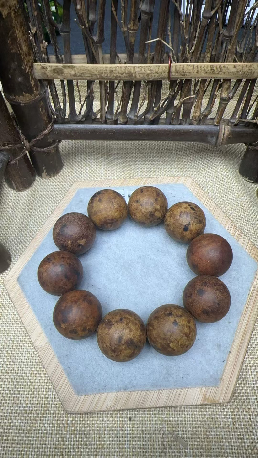 A136龙二文玩成品木串