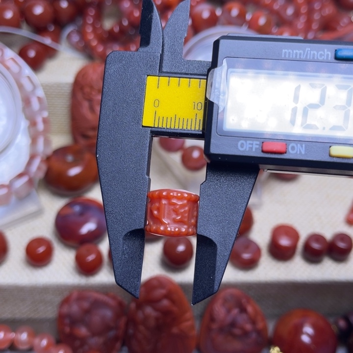 南红玛瑙未镶嵌手链六字真言