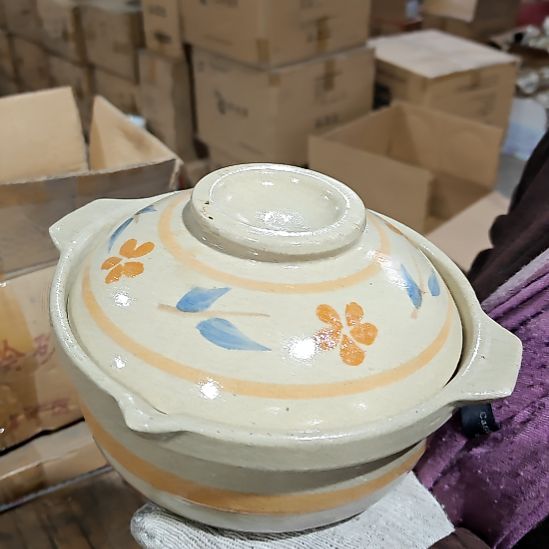 绿泥盘子碗茶壶啥都有