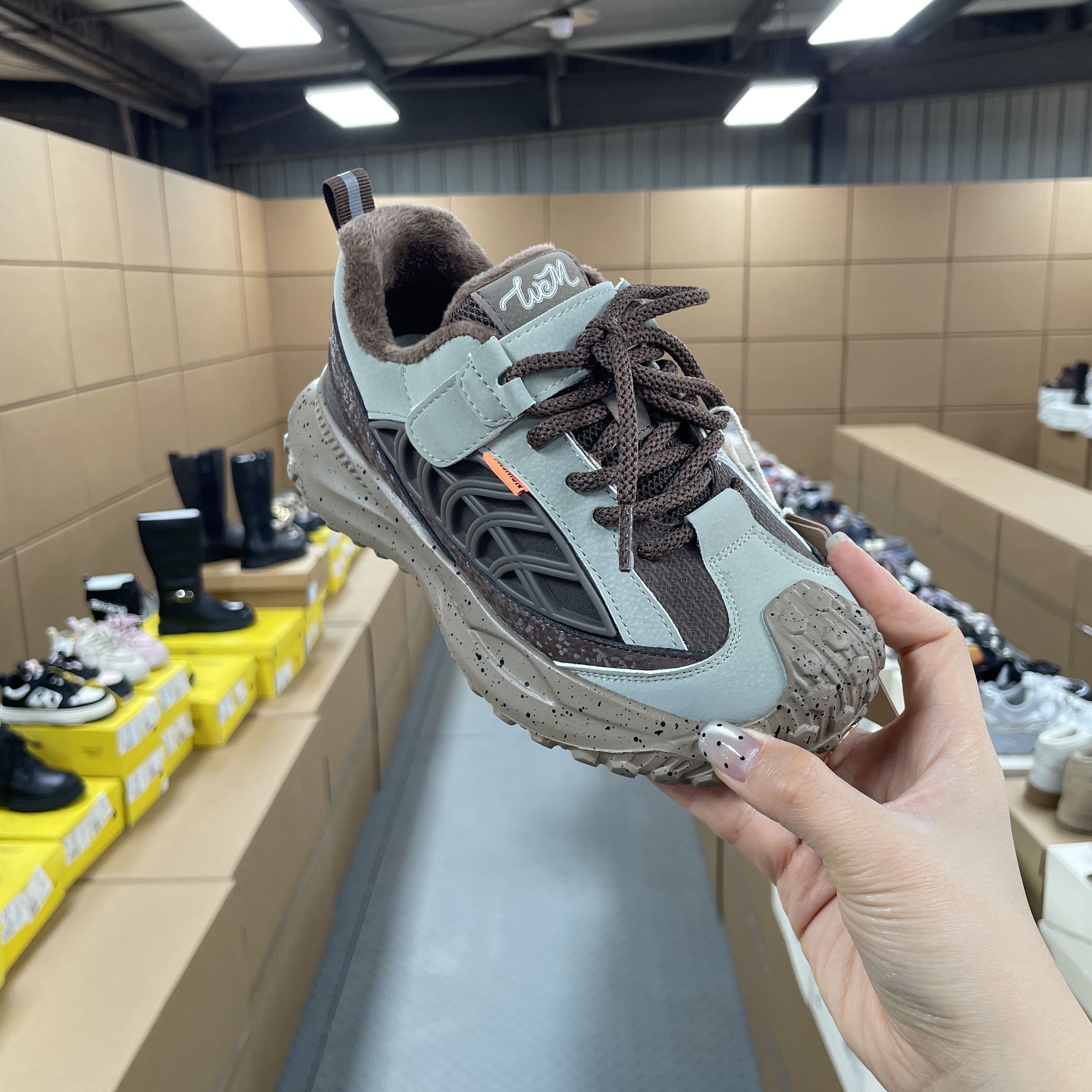 2455801儿童加绒运动鞋  男女童鞋 国内大品牌童鞋同厂出品