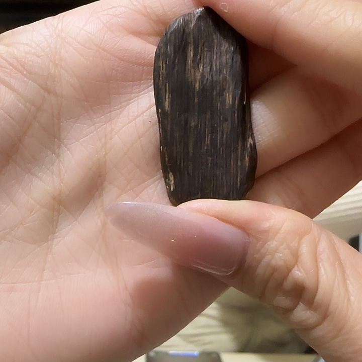 沉香木手把件达拉干沉水手把件2.9克113号