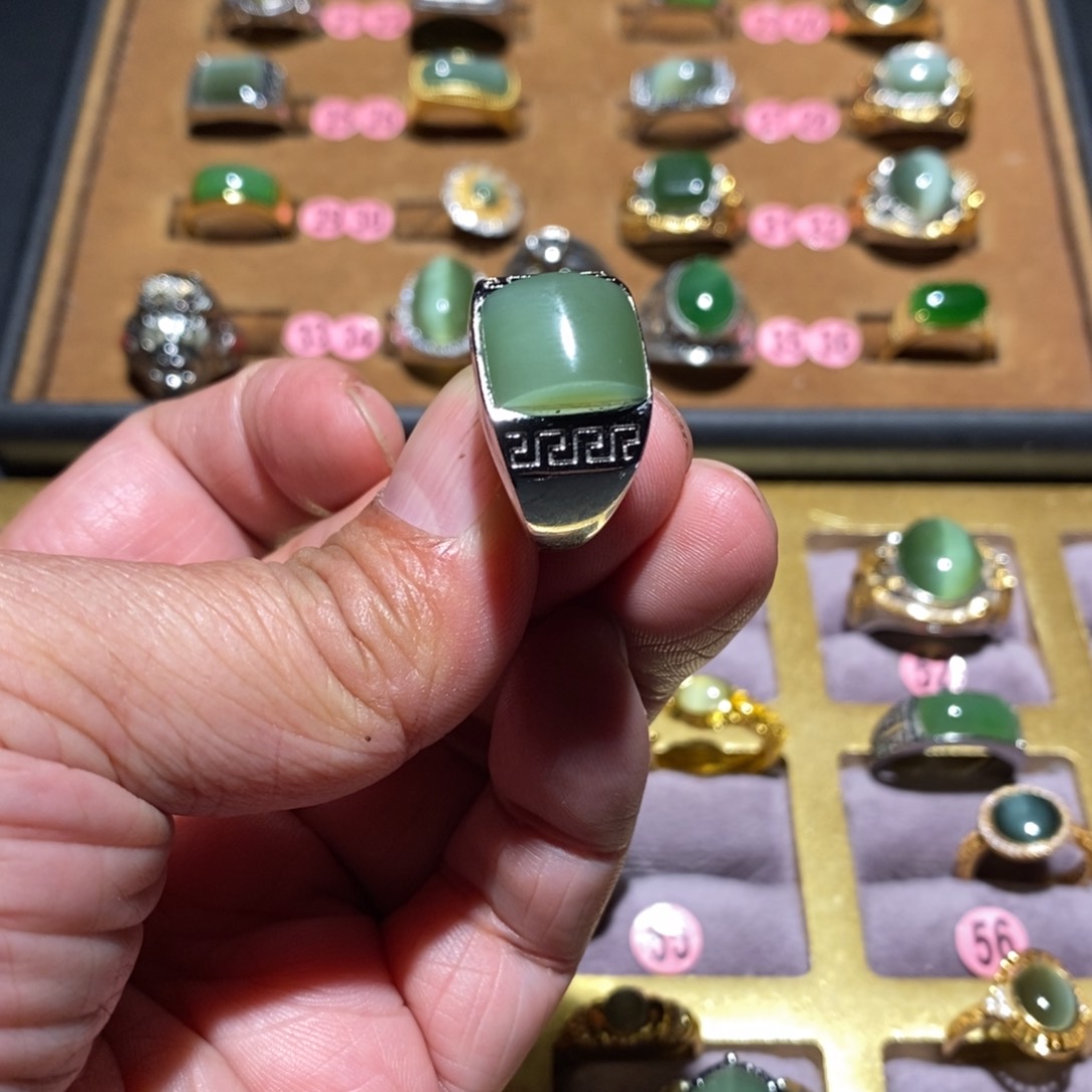 和田玉（碧玉）戒指未镶嵌