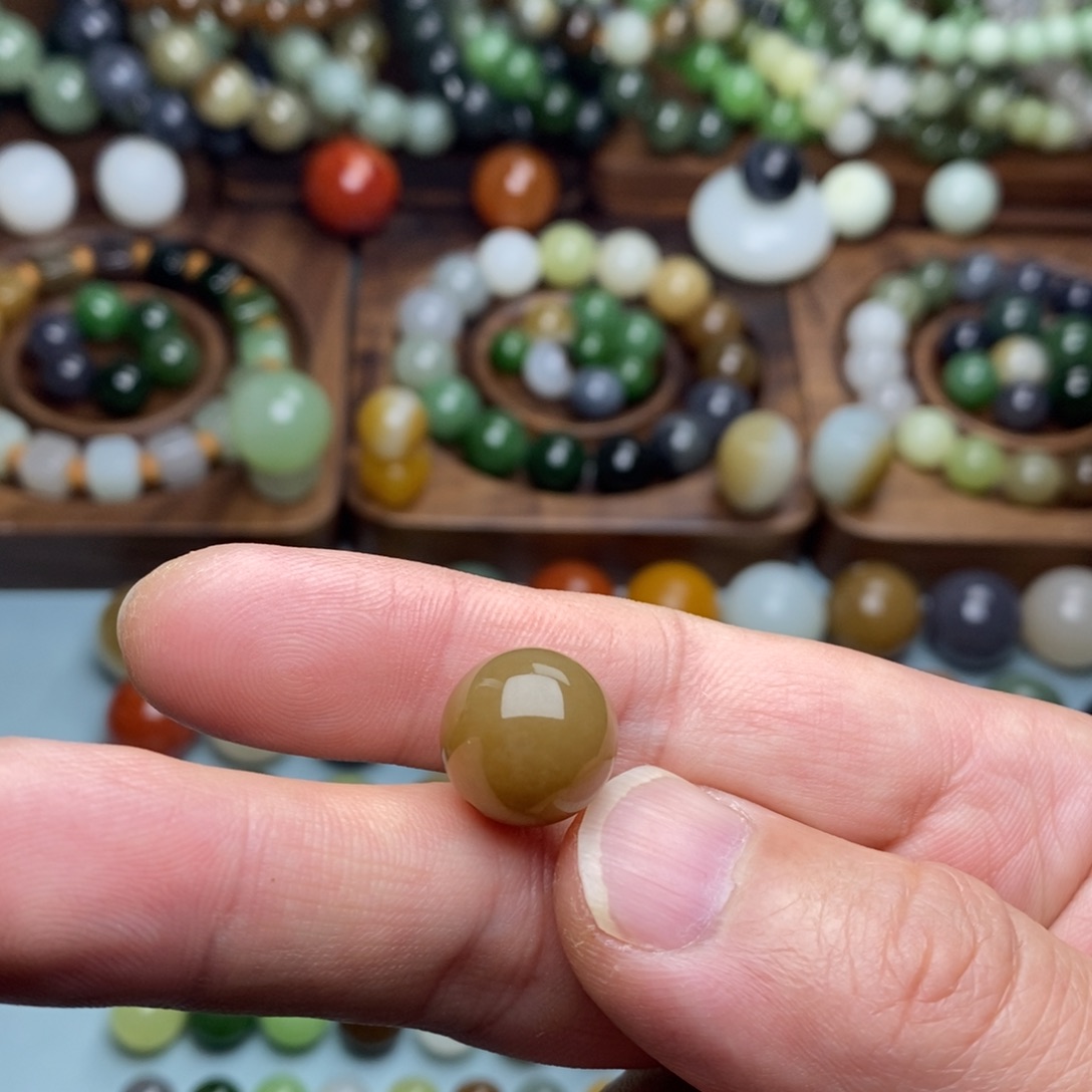 分***尚和田玉散珠卡14糖单珠