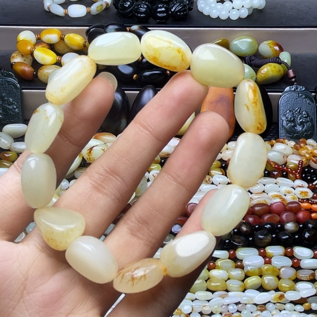 和田玉未镶嵌手链