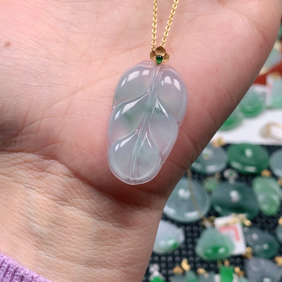 【闪购商品】翡翠吊坠(不含链)18K金镶嵌