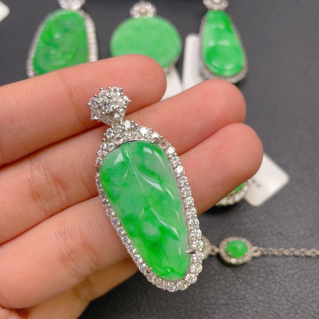 翡翠银S925镶嵌颈饰