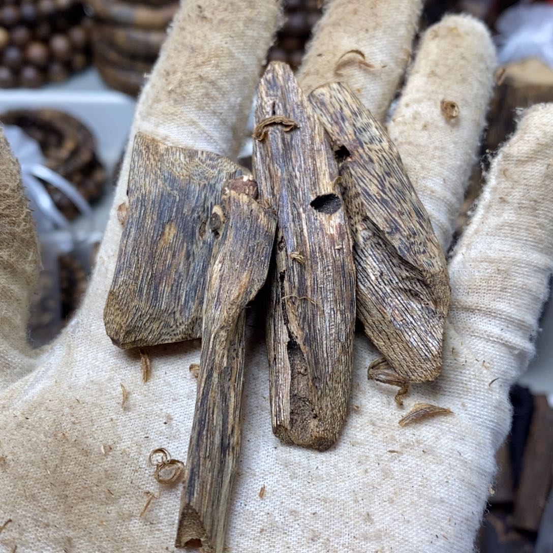 坚***己沉香沉香碎屑14克