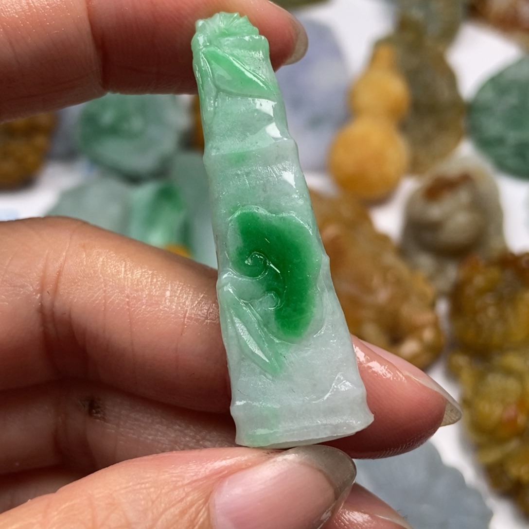 定制翡翠未镶嵌翡翠