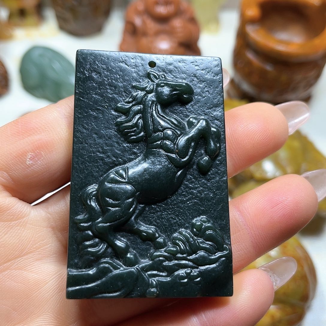 白玉菩提吊坠白玉菩提吊坠