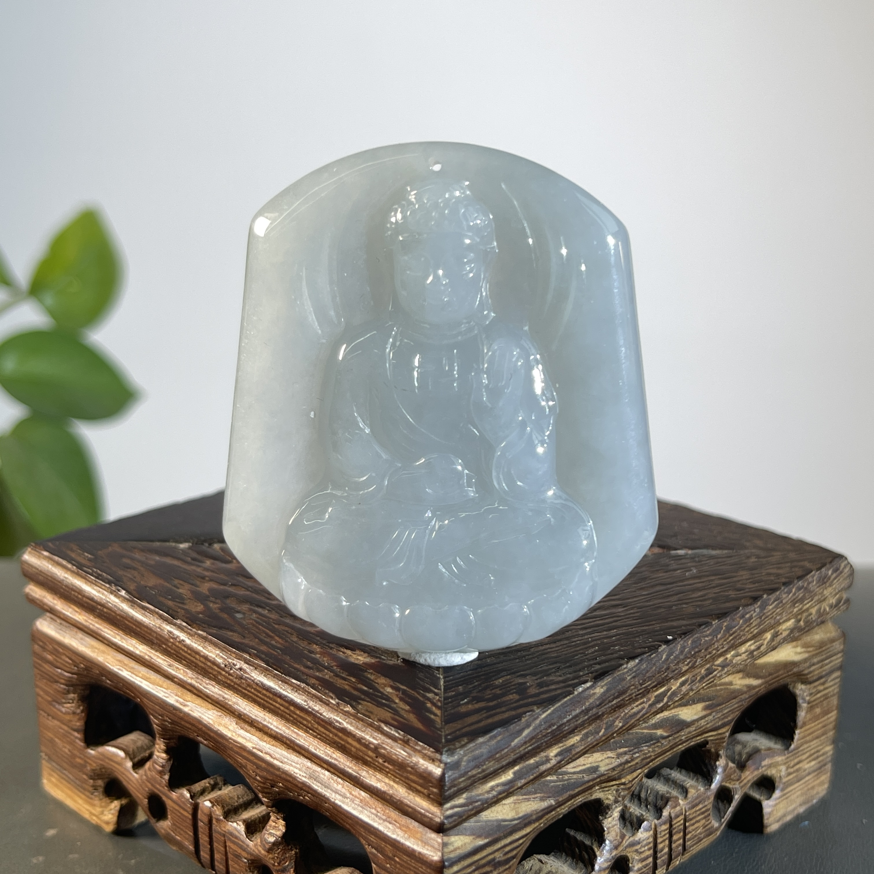 JXB19-27   天然缅甸翡翠A货  大日如来