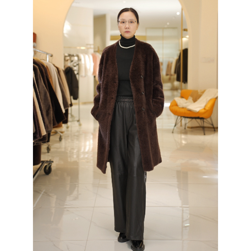 ALL FUR “寒酥拥暖”进口拉贡皮毛一体高奢皮草PC25028-1