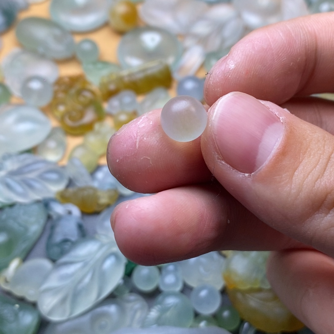 定制翡翠未镶嵌珠子