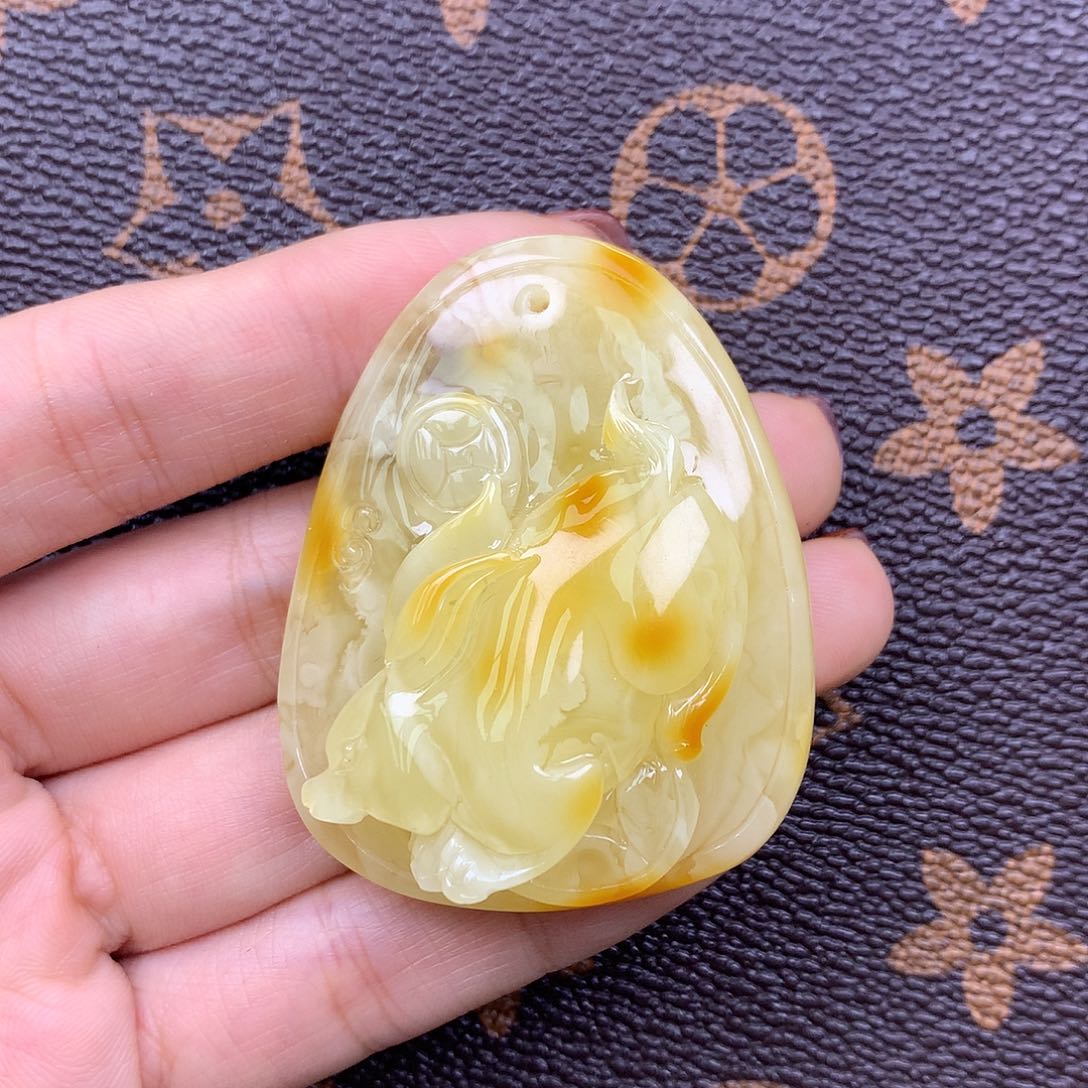 琥珀未镶嵌珠宝奇石