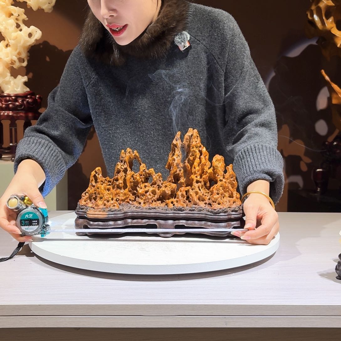 泡*太湖石摆件，宽32高22