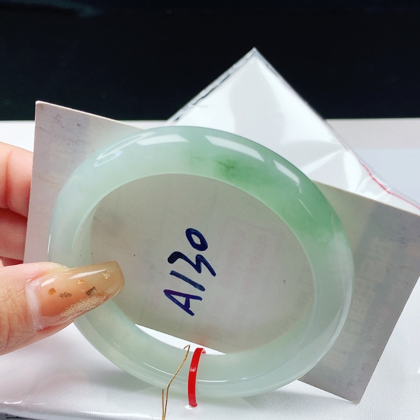 【闪购商品】翡翠手镯未镶嵌 正圈54+