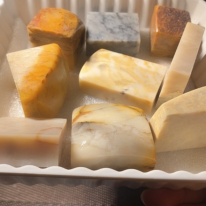 巴林石印石金***韵巴林石雕刻艺术品