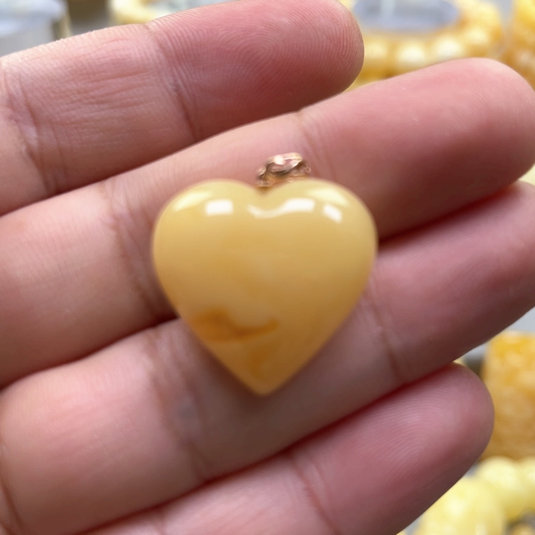 琥珀颈饰18K金镶嵌吊坠