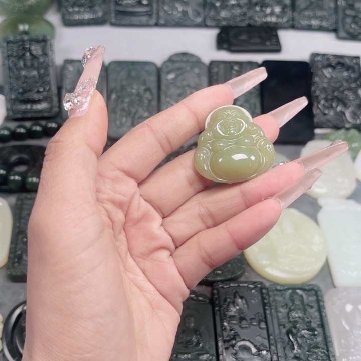 和田玉未镶嵌颈饰