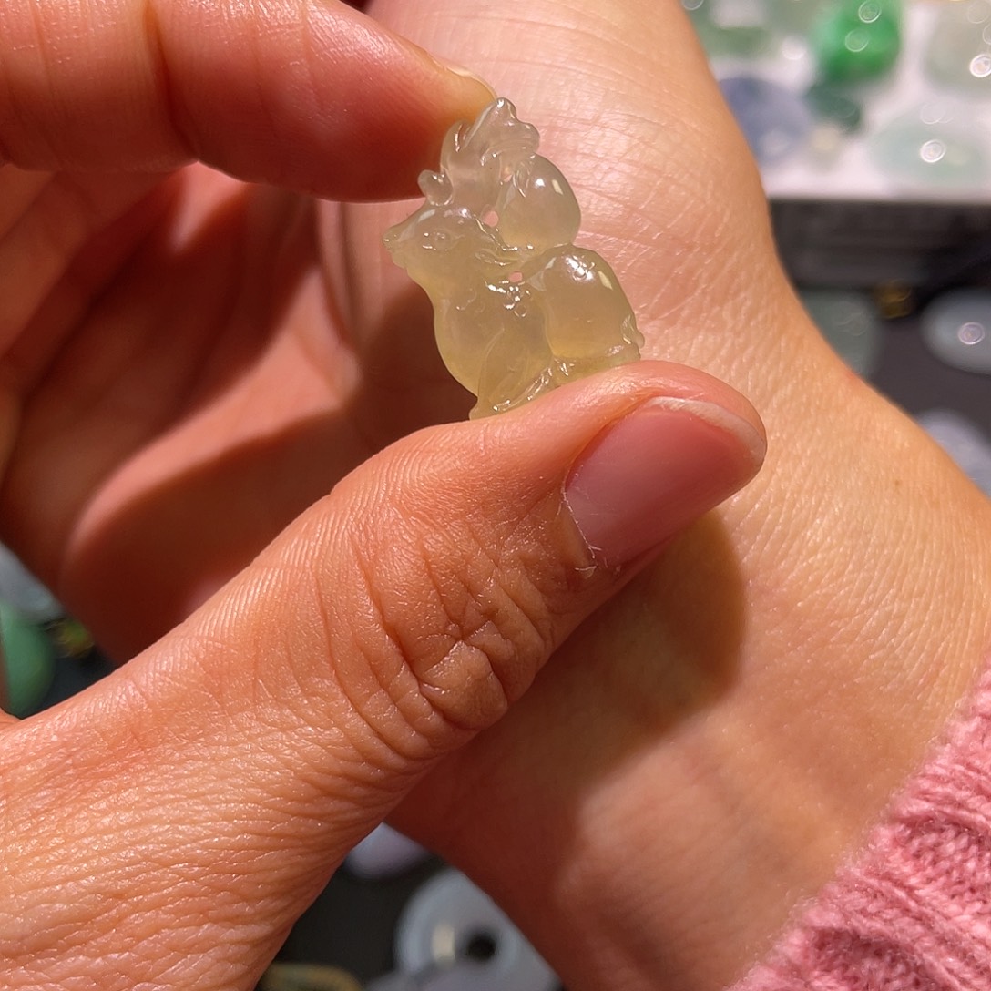 定制翡翠未镶嵌鹿