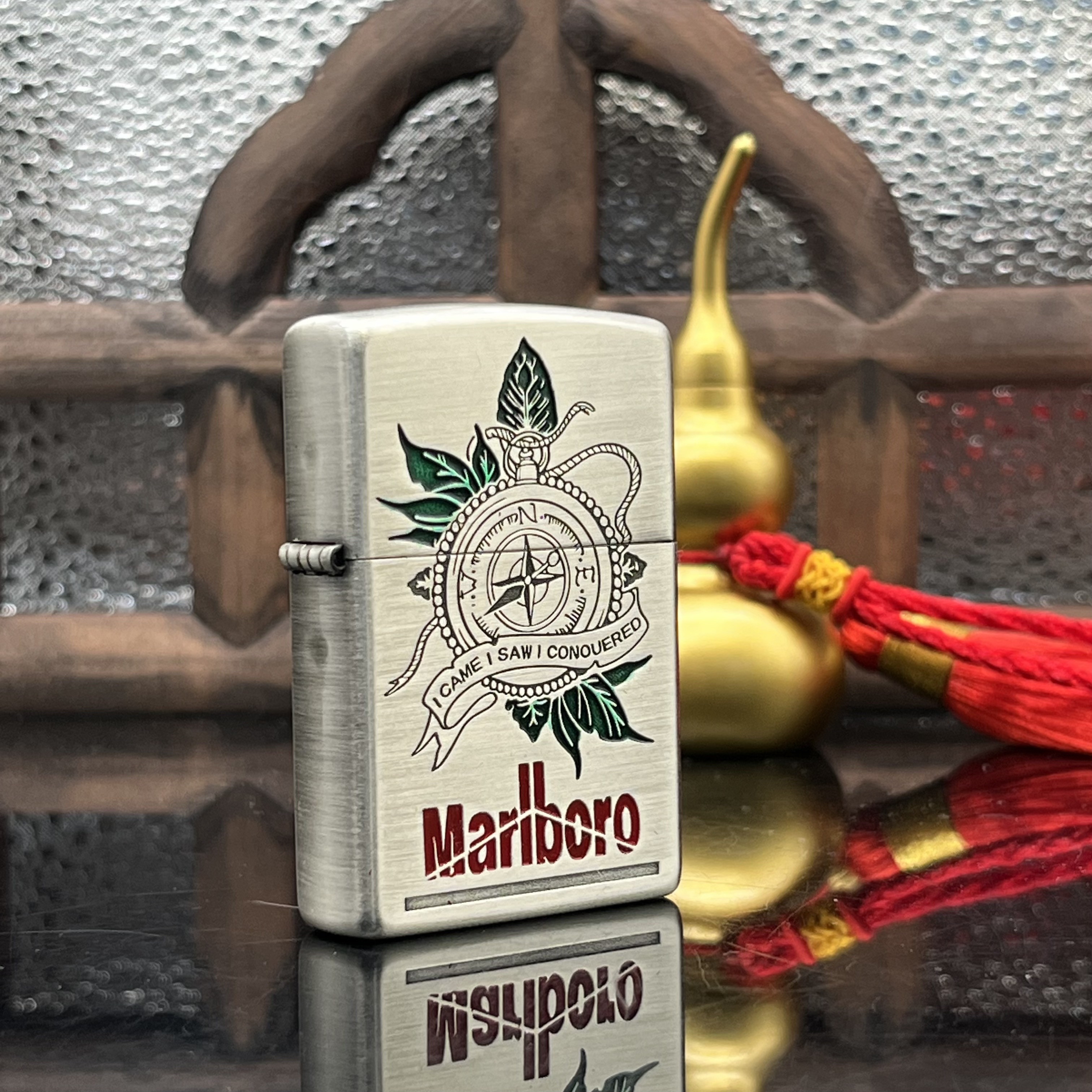 ZIPPO/之宝打火机  常规古银拉丝填珐琅万宝路指南针 DYJ1