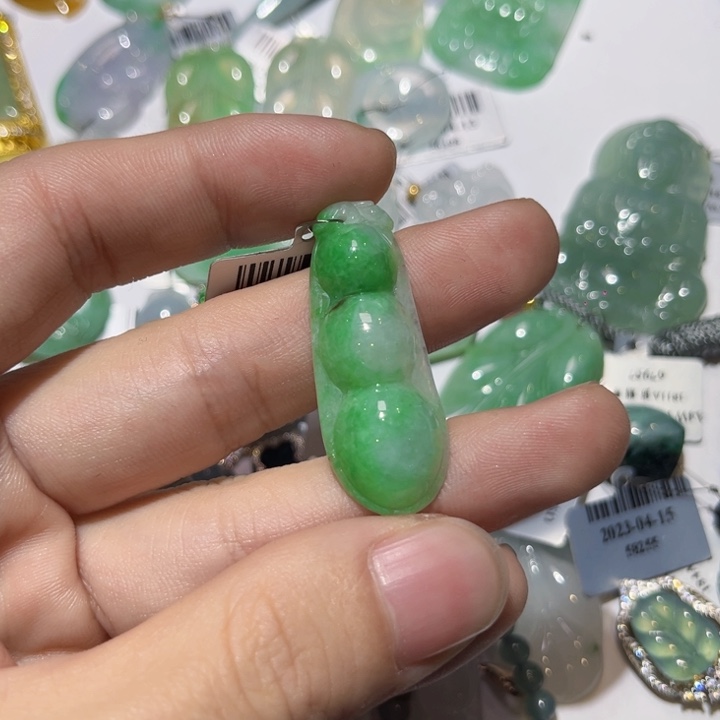 翡翠颈饰未镶嵌天然翡翠A货