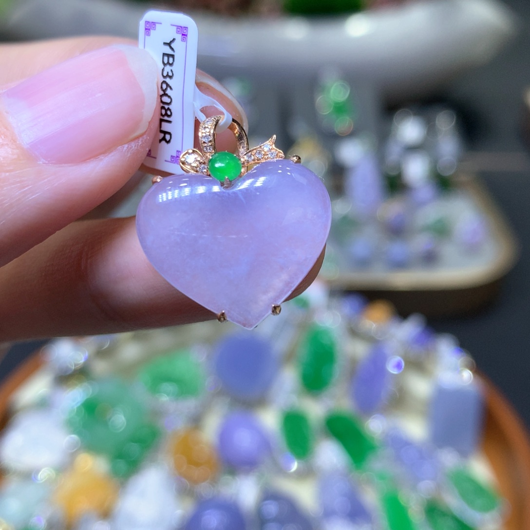 【闪购商品】翡翠颈饰18K金镶嵌翡翠吊坠项链