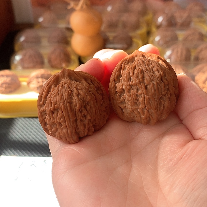 文玩核桃吊坠3.98尺大密文