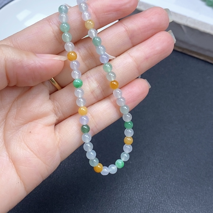 L****翡翠未镶嵌颈饰翡翠