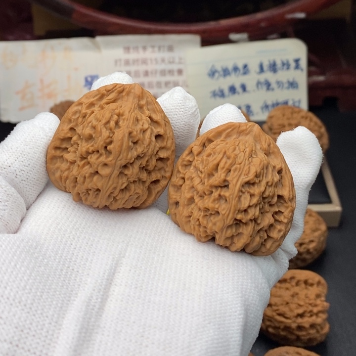 文玩核桃吊坠三角炮41尺1047