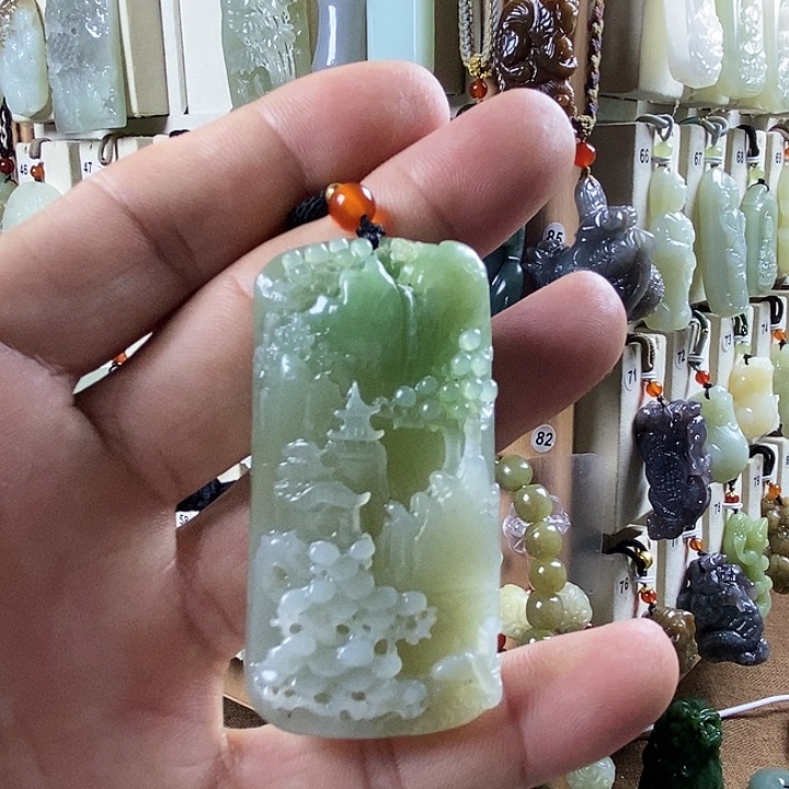 和田玉（糖玉）未镶嵌颈饰