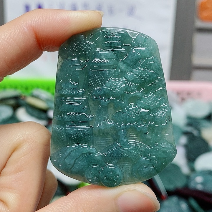 翡翠颈饰未镶嵌纯天然