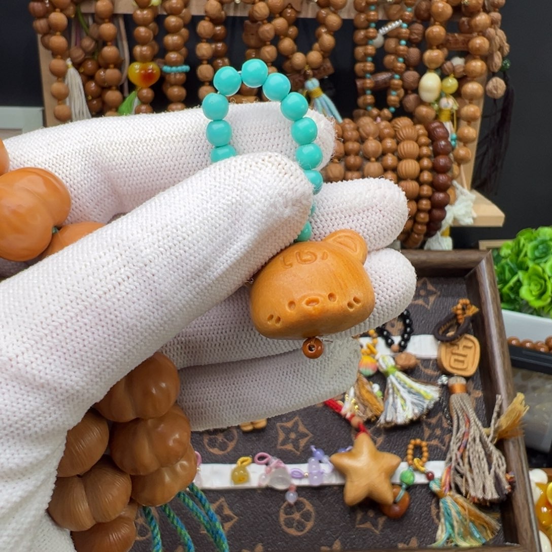 肉***包猴头核桃吊坠配饰