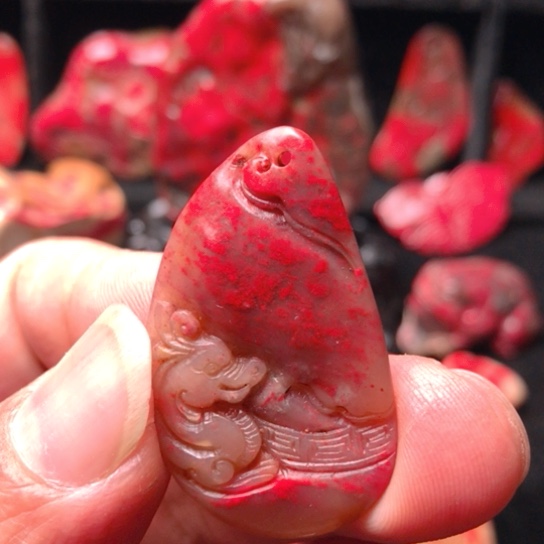 昌化鸡血石昌化鸡血石精品挂件