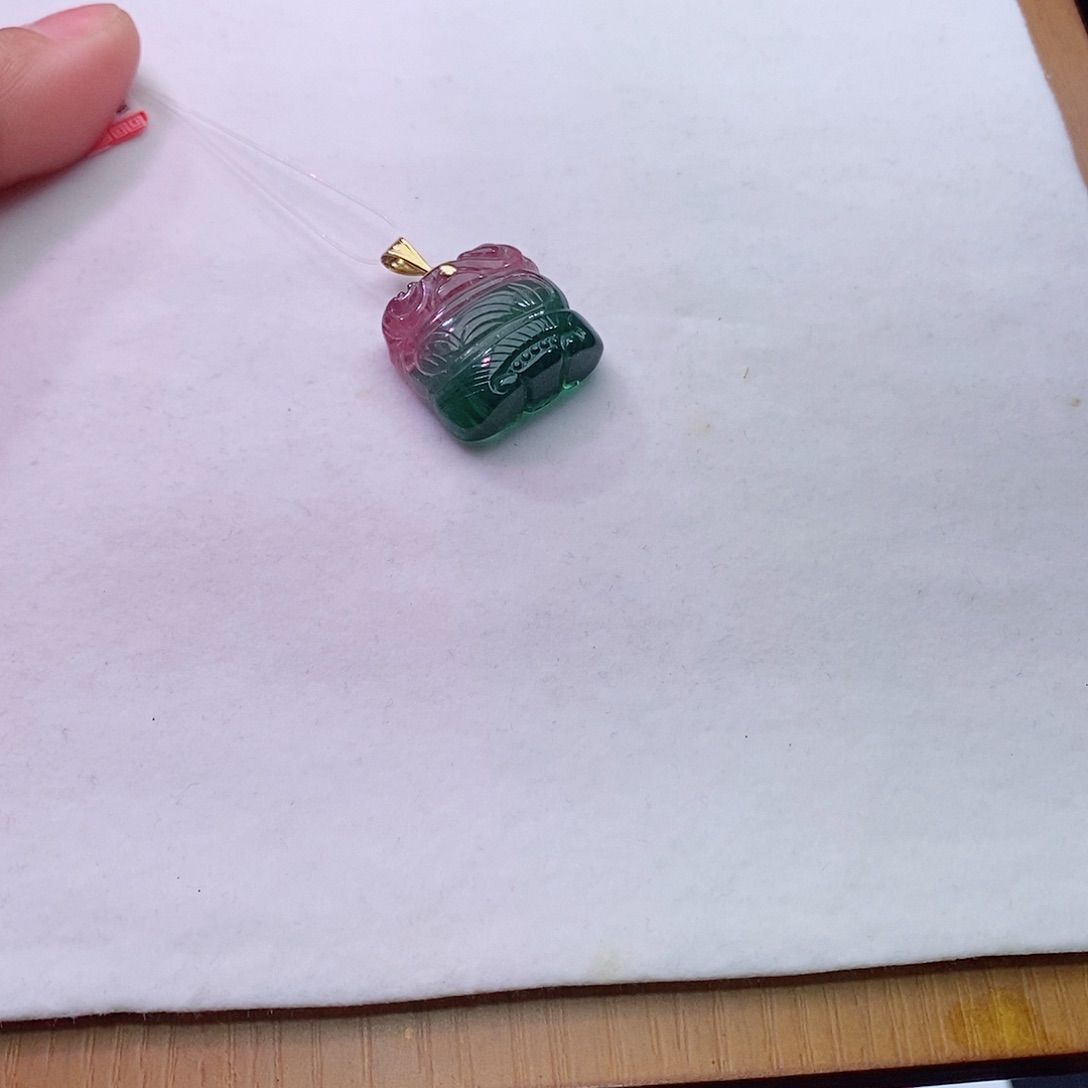 碧玺碧玺m18K金镶嵌吊坠