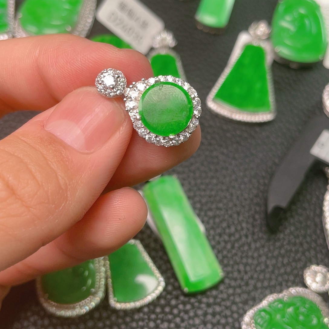 【闪购商品】翡翠吊坠(不含链)银S925镶嵌