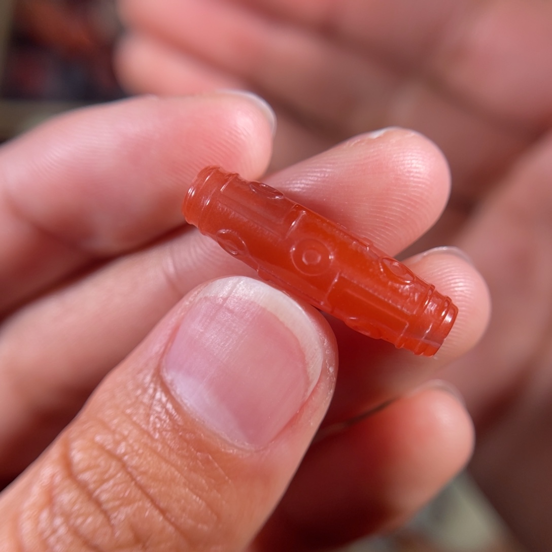 南红玛瑙大黑洞九眼24.2*7.2未镶嵌