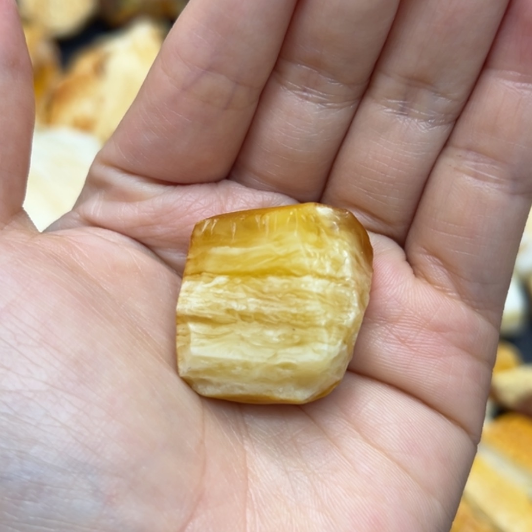 定制琥珀未镶嵌蜜蜡