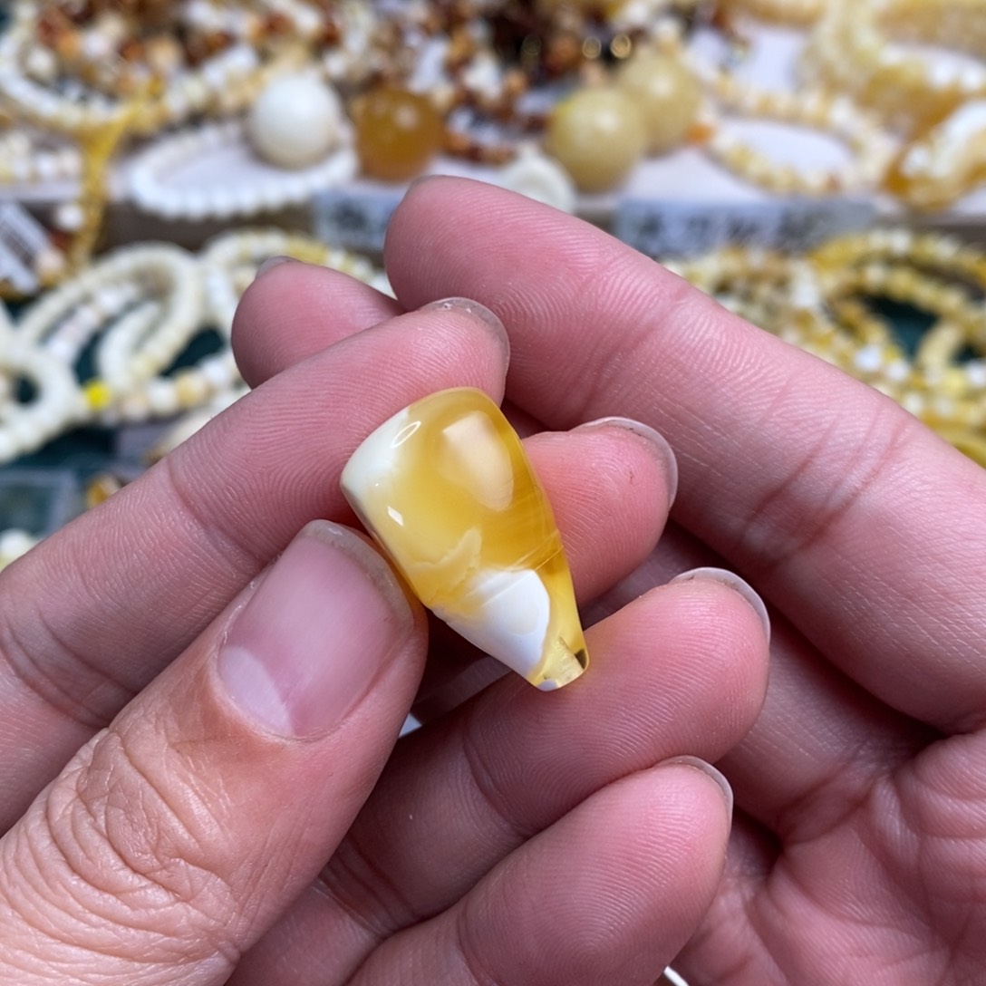 琥珀裸石未镶嵌14+金瓷白溶洞三通