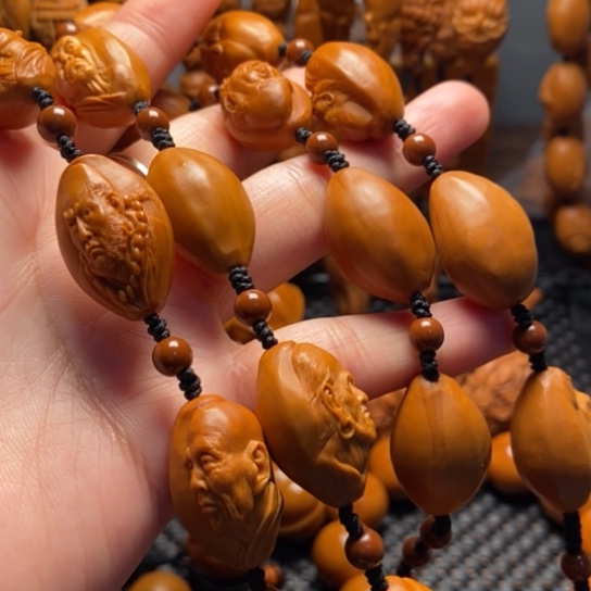 橄榄核吊坠三疯脖挂