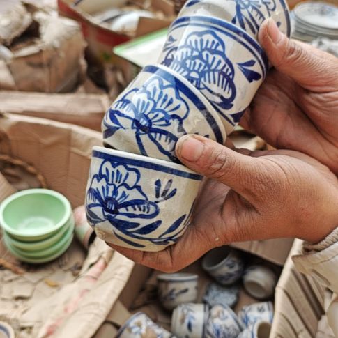 库存微瑕手绘杯四个