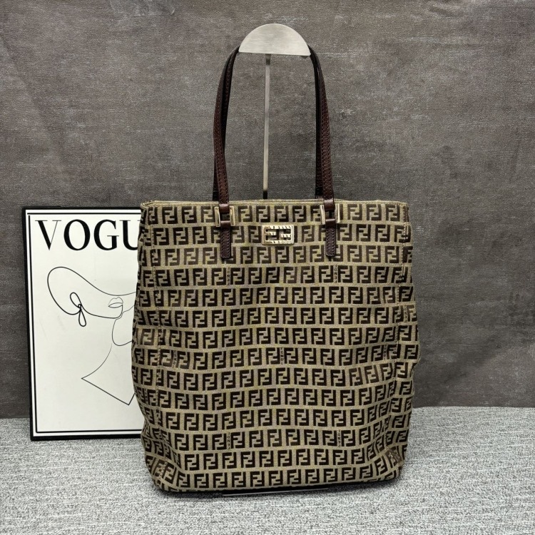 95新 FENDI/芬迪 /KIKI/单肩包/12358518