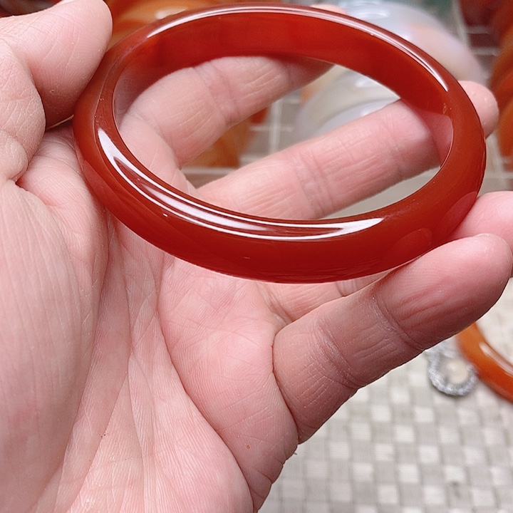 玛瑙/玉髓手镯未镶嵌