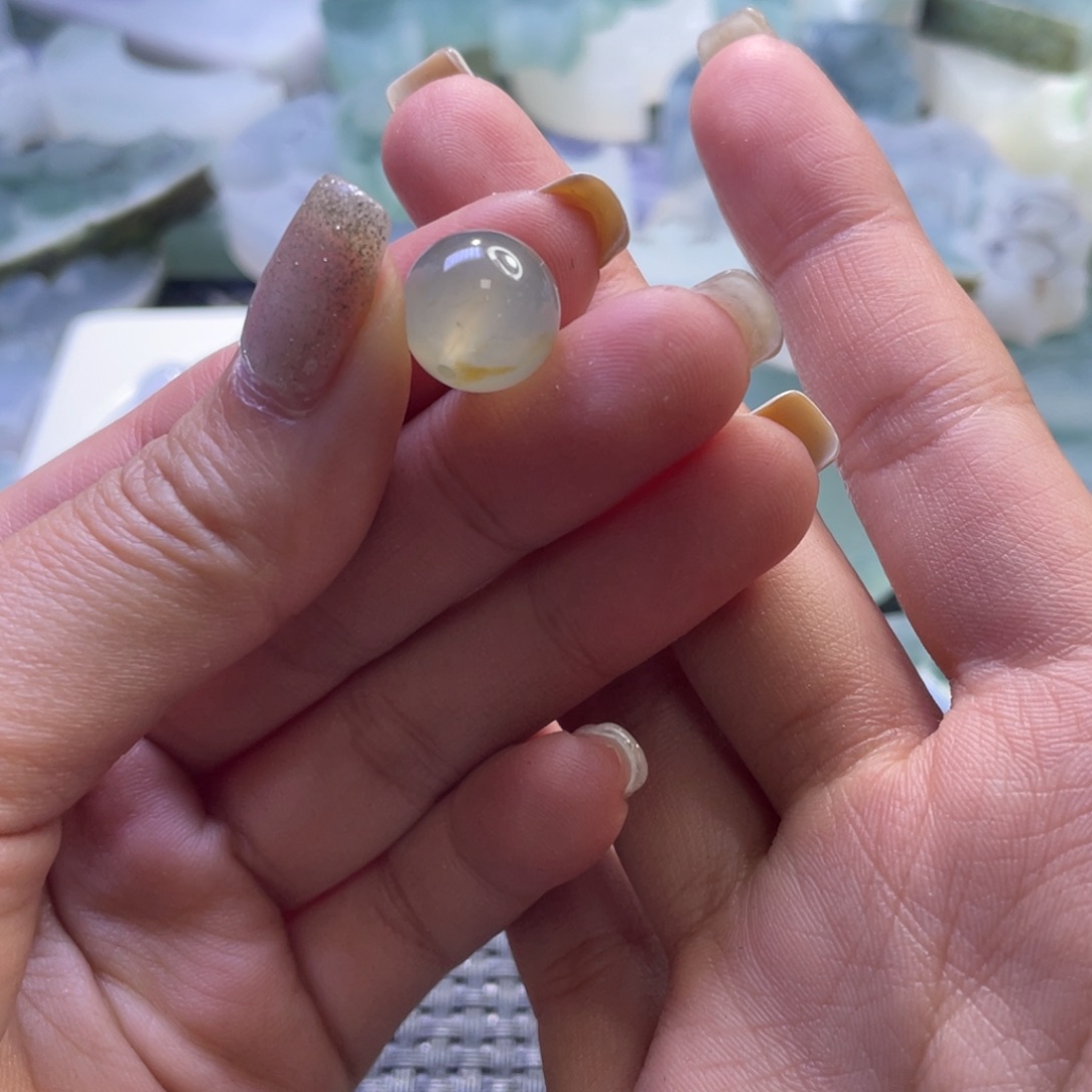 翡翠颈饰未镶嵌甜****鱼