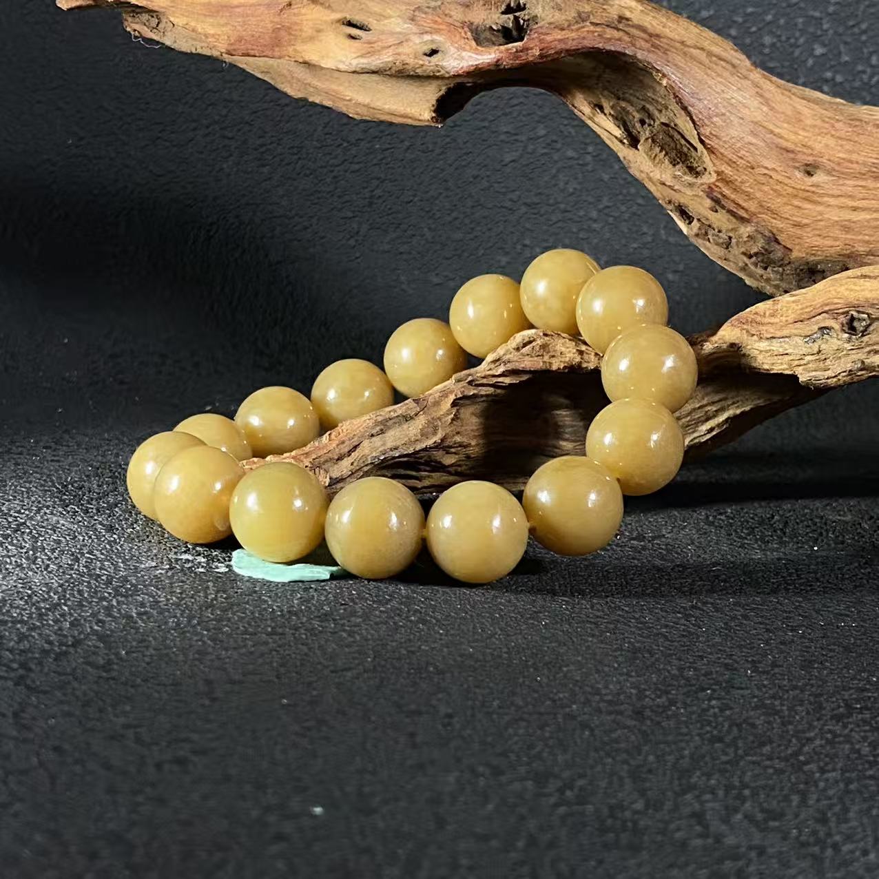 A140 和田玉手串  4A 6360697