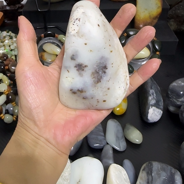 用***8和田玉（糖玉）未镶嵌手链