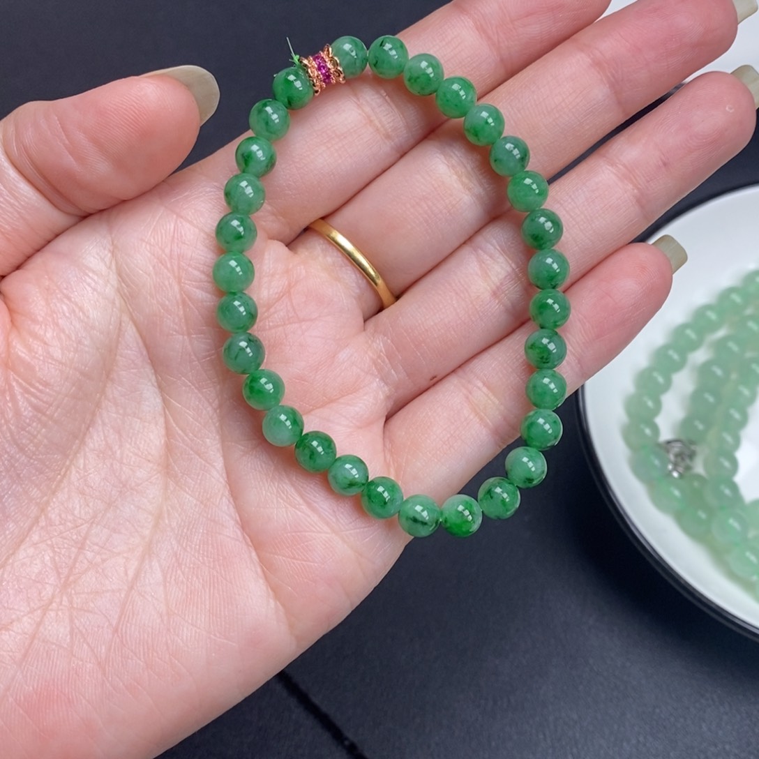 爱***诺翡翠未镶嵌颈饰翡翠