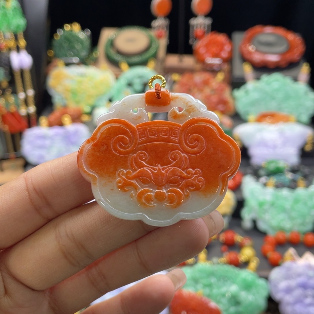 翡翠颈饰未镶嵌代编织