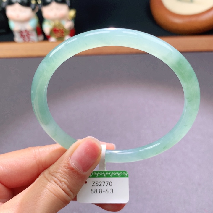 翡翠手镯未镶嵌天然翡翠手镯叮当镯